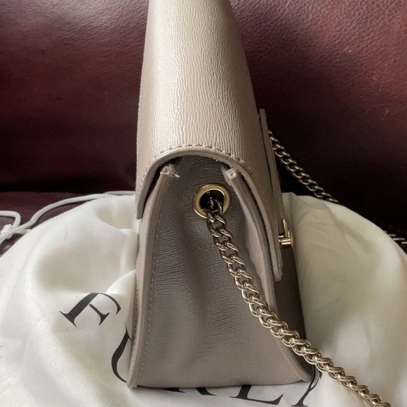 Furla Light Grey Crossbody Bag with Gold Chain and Dust bag - Picture 4 of 8